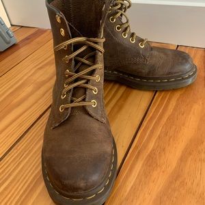 BROWN PASCAL LEATHER DR. MARTEN BOOTS!!!